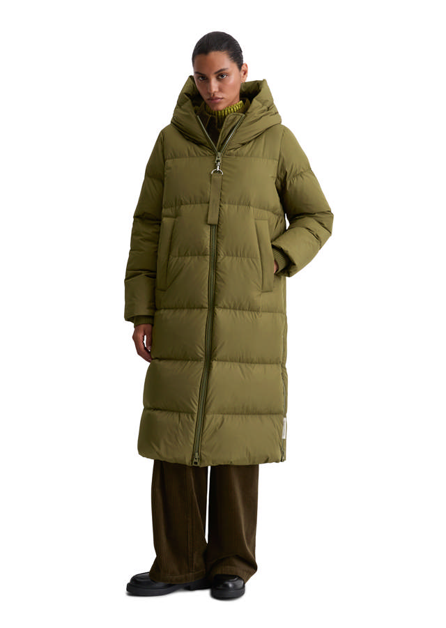 Dúnkápa (RDS) með hettu og axlaböndum