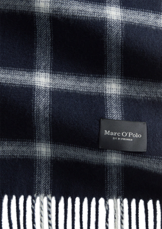 Köflóttur ullartrefill