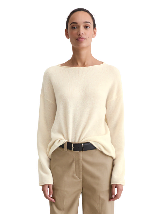 Ullarpeysa úr 100% ull með síðum ermum, beint hálsmál