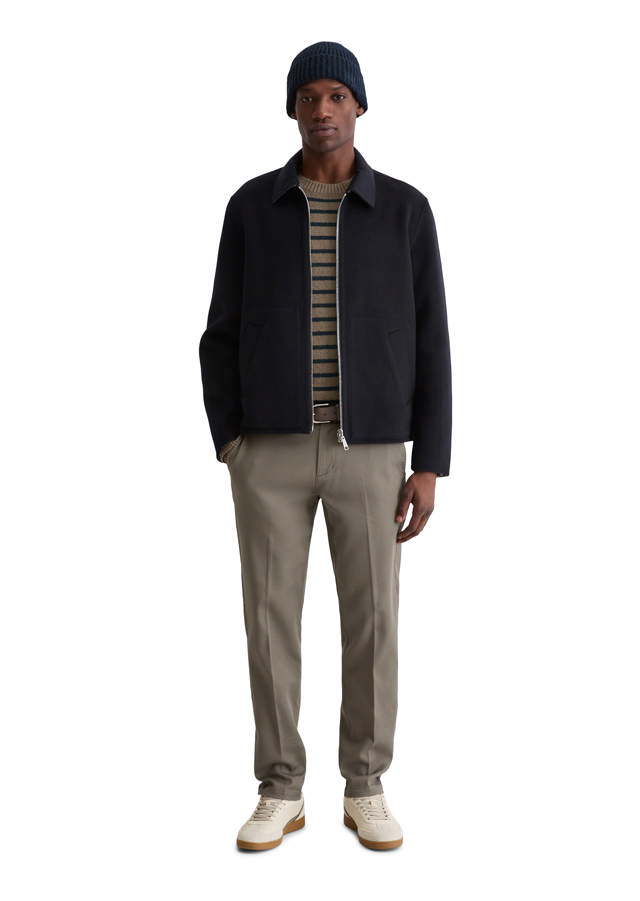 Ullarjakki með rennilás og skyrtukraga 