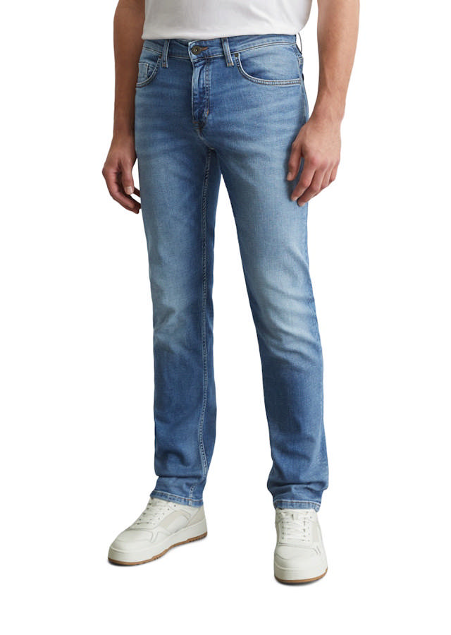 Denim, regular fit, regular leg, low waist, reg. crotch, regular length, zip fly